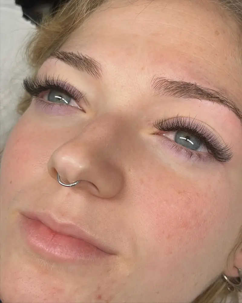 Extensiones de pestañas Volumen 2D en AutentiK